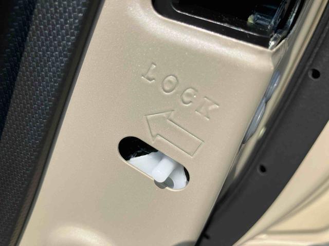 ロッキープレミアムG HEV9型DPオーディオ/BT/TV/USB 全周囲カメラ ステアスイッチ LEDヘッドランプ リヤフォグランプ 17インチアルミ シートヒーター 全車速追従クルコン コーナーセンサー 衝突被害軽減ブレーキ(千葉県)の中古車