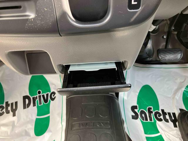 エブリイPCリミテッド純正ナビゲーション/ETC/バックカメラ/エアバック/キーレスエントリー/電動格納ミラー/パワーウインドウ/バイザー/ラバーマット/ホイールカバー/ハロゲンヘッドライト/リア5面スモークガラス(千葉県)の中古車