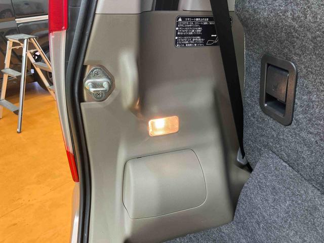 ムーヴX SACDラジオチューナー AUX接続 衝突被害軽減ブレーキ 横滑り防止装置 プッシュエンジンスタート キーフリーシステム マニュアルレベリング機能付ハロゲンヘッドライト シートベルトアンカーアジャスター(千葉県)の中古車