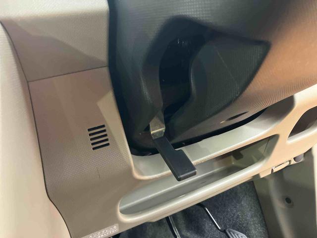 ムーヴX SACDラジオチューナー AUX接続 衝突被害軽減ブレーキ 横滑り防止装置 プッシュエンジンスタート キーフリーシステム マニュアルレベリング機能付ハロゲンヘッドライト シートベルトアンカーアジャスター(千葉県)の中古車