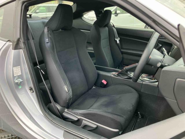 ８６Ｇナビ／ワンセグ／ＢＴ／ＡＵＸ／ＣＤ　バックカメラ　ＥＴＣ　革巻きステアリング　オートライト　サイドレバー式駐車ブレーキ　キーレスエントリー　盗難防止装置　アルミホイール　チルトハンドル機構（千葉県）の中古車