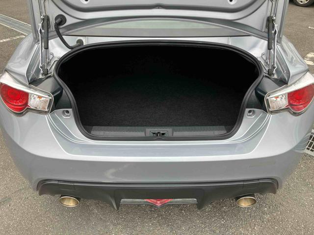 ８６Ｇナビ／ワンセグ／ＢＴ／ＡＵＸ／ＣＤ　バックカメラ　ＥＴＣ　革巻きステアリング　オートライト　サイドレバー式駐車ブレーキ　キーレスエントリー　盗難防止装置　アルミホイール　チルトハンドル機構（千葉県）の中古車