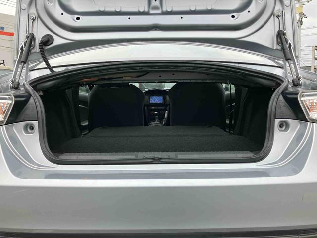 ８６Ｇナビ／ワンセグ／ＢＴ／ＡＵＸ／ＣＤ　バックカメラ　ＥＴＣ　革巻きステアリング　オートライト　サイドレバー式駐車ブレーキ　キーレスエントリー　盗難防止装置　アルミホイール　チルトハンドル機構（千葉県）の中古車