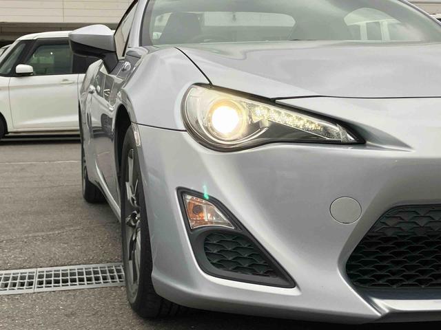 ８６Ｇナビ／ワンセグ／ＢＴ／ＡＵＸ／ＣＤ　バックカメラ　ＥＴＣ　革巻きステアリング　オートライト　サイドレバー式駐車ブレーキ　キーレスエントリー　盗難防止装置　アルミホイール　チルトハンドル機構（千葉県）の中古車