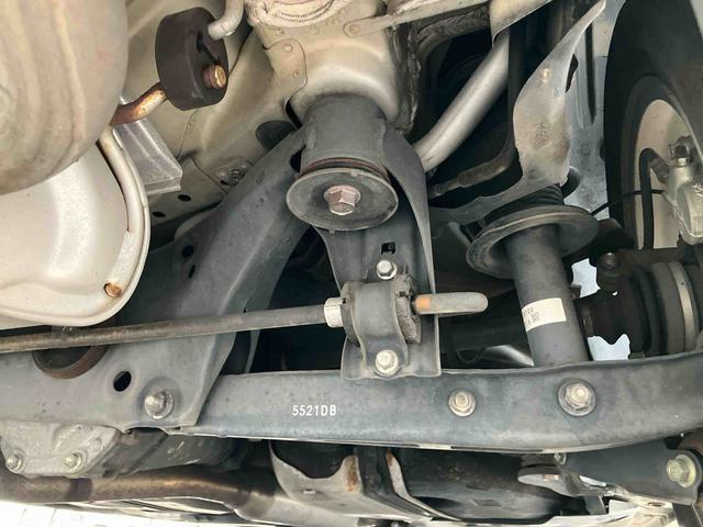 ８６Ｇナビ／ワンセグ／ＢＴ／ＡＵＸ／ＣＤ　バックカメラ　ＥＴＣ　革巻きステアリング　オートライト　サイドレバー式駐車ブレーキ　キーレスエントリー　盗難防止装置　アルミホイール　チルトハンドル機構（千葉県）の中古車