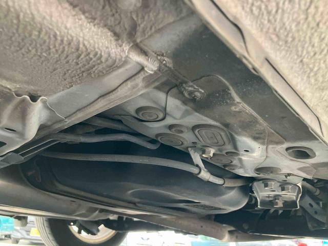 ８６Ｇナビ／ワンセグ／ＢＴ／ＡＵＸ／ＣＤ　バックカメラ　ＥＴＣ　革巻きステアリング　オートライト　サイドレバー式駐車ブレーキ　キーレスエントリー　盗難防止装置　アルミホイール　チルトハンドル機構（千葉県）の中古車