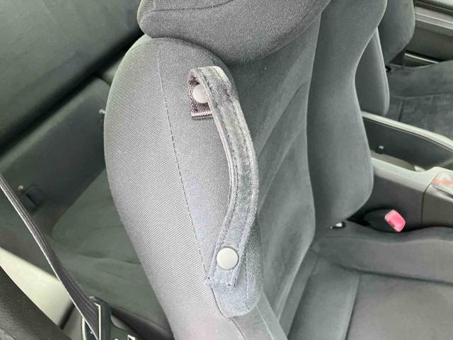 ８６Ｇナビ／ワンセグ／ＢＴ／ＡＵＸ／ＣＤ　バックカメラ　ＥＴＣ　革巻きステアリング　オートライト　サイドレバー式駐車ブレーキ　キーレスエントリー　盗難防止装置　アルミホイール　チルトハンドル機構（千葉県）の中古車
