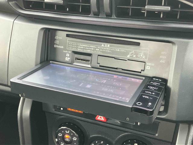 ８６Ｇナビ／ワンセグ／ＢＴ／ＡＵＸ／ＣＤ　バックカメラ　ＥＴＣ　革巻きステアリング　オートライト　サイドレバー式駐車ブレーキ　キーレスエントリー　盗難防止装置　アルミホイール　チルトハンドル機構（千葉県）の中古車