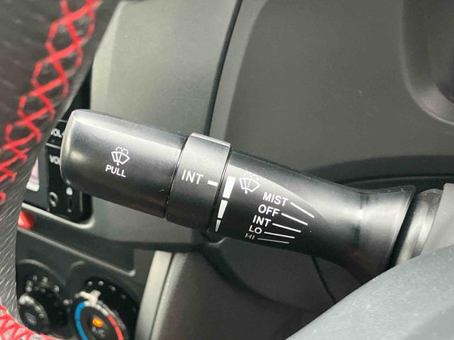 ８６Ｇナビ／ワンセグ／ＢＴ／ＡＵＸ／ＣＤ　バックカメラ　ＥＴＣ　革巻きステアリング　オートライト　サイドレバー式駐車ブレーキ　キーレスエントリー　盗難防止装置　アルミホイール　チルトハンドル機構（千葉県）の中古車