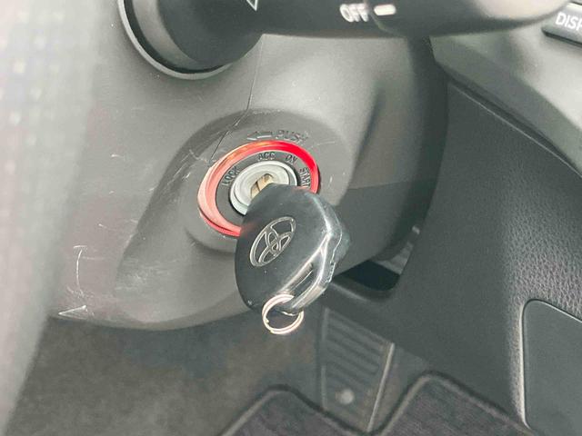 ８６Ｇナビ／ワンセグ／ＢＴ／ＡＵＸ／ＣＤ　バックカメラ　ＥＴＣ　革巻きステアリング　オートライト　サイドレバー式駐車ブレーキ　キーレスエントリー　盗難防止装置　アルミホイール　チルトハンドル機構（千葉県）の中古車