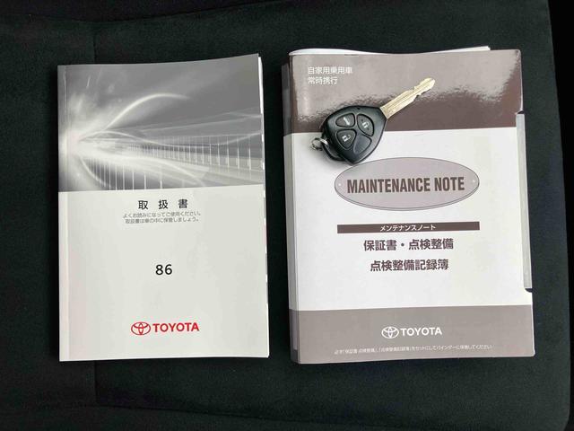 ８６Ｇナビ／ワンセグ／ＢＴ／ＡＵＸ／ＣＤ　バックカメラ　ＥＴＣ　革巻きステアリング　オートライト　サイドレバー式駐車ブレーキ　キーレスエントリー　盗難防止装置　アルミホイール　チルトハンドル機構（千葉県）の中古車