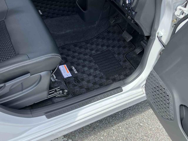 ムーヴカスタム RS ハイパーリミテッドSAIII8型ナビ/BT/TV/DISC/全周囲カメラ/ステアスイッチ 前後ドラレコ ETC ターボ 15インチアルミ LEDヘッド/フォグ スマートキー 運転席シートヒーター/リフター 衝突被害軽減ブレーキ(千葉県)の中古車