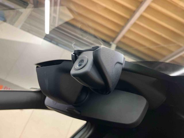 ＭＡＺＤＡ３ファストバック１５Ｓツーリングナビ／ＢＴ／ＴＶ／ＤＩＳＣ／全周囲カメラ／ステアスイッチ　前後ドラレコ　ＥＴＣ　１８インチアルミ　ＬＥＤ前ライト　スマートキー　ドライビングディスプレイ　自動追従クルコン　ＢＳＭ　衝突被害軽減ブレーキ（千葉県）の中古車