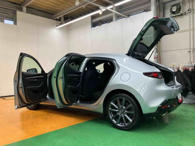 ＭＡＺＤＡ３ファストバック１５Ｓツーリングナビ／ＢＴ／ＴＶ／ＤＩＳＣ／全周囲カメラ／ステアスイッチ　前後ドラレコ　ＥＴＣ　１８インチアルミ　ＬＥＤ前ライト　スマートキー　ドライビングディスプレイ　自動追従クルコン　ＢＳＭ　衝突被害軽減ブレーキ（千葉県）の中古車