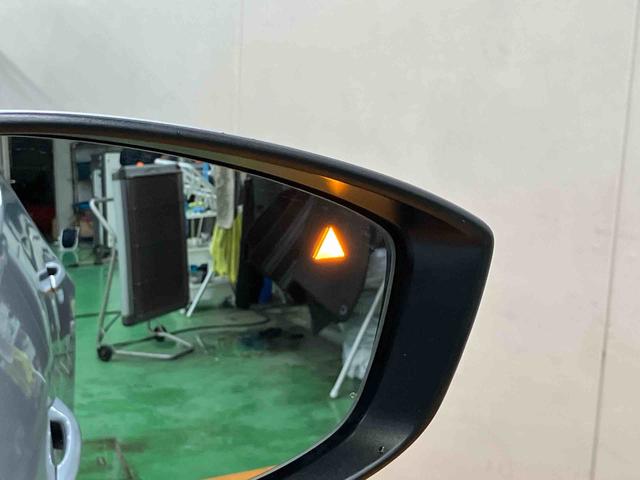 ＭＡＺＤＡ３ファストバック１５Ｓツーリングナビ／ＢＴ／ＴＶ／ＤＩＳＣ／全周囲カメラ／ステアスイッチ　前後ドラレコ　ＥＴＣ　１８インチアルミ　ＬＥＤ前ライト　スマートキー　ドライビングディスプレイ　自動追従クルコン　ＢＳＭ　衝突被害軽減ブレーキ（千葉県）の中古車