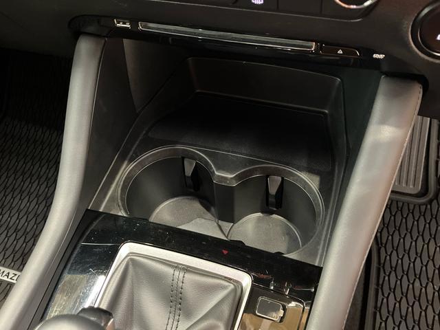 ＭＡＺＤＡ３ファストバック１５Ｓツーリングナビ／ＢＴ／ＴＶ／ＤＩＳＣ／全周囲カメラ／ステアスイッチ　前後ドラレコ　ＥＴＣ　１８インチアルミ　ＬＥＤ前ライト　スマートキー　ドライビングディスプレイ　自動追従クルコン　ＢＳＭ　衝突被害軽減ブレーキ（千葉県）の中古車