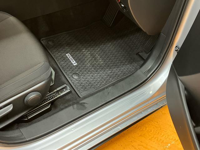 ＭＡＺＤＡ３ファストバック１５Ｓツーリングナビ／ＢＴ／ＴＶ／ＤＩＳＣ／全周囲カメラ／ステアスイッチ　前後ドラレコ　ＥＴＣ　１８インチアルミ　ＬＥＤ前ライト　スマートキー　ドライビングディスプレイ　自動追従クルコン　ＢＳＭ　衝突被害軽減ブレーキ（千葉県）の中古車