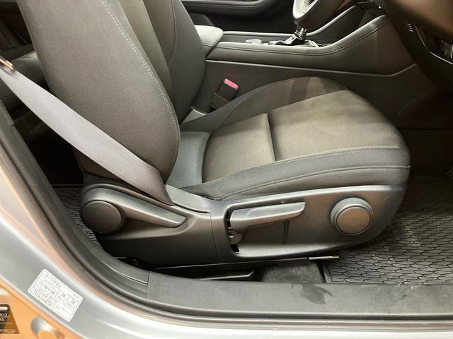 ＭＡＺＤＡ３ファストバック１５Ｓツーリングナビ／ＢＴ／ＴＶ／ＤＩＳＣ／全周囲カメラ／ステアスイッチ　前後ドラレコ　ＥＴＣ　１８インチアルミ　ＬＥＤ前ライト　スマートキー　ドライビングディスプレイ　自動追従クルコン　ＢＳＭ　衝突被害軽減ブレーキ（千葉県）の中古車