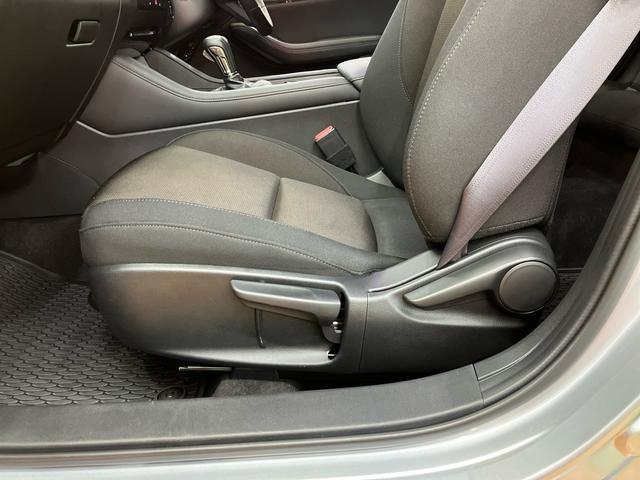 ＭＡＺＤＡ３ファストバック１５Ｓツーリングナビ／ＢＴ／ＴＶ／ＤＩＳＣ／全周囲カメラ／ステアスイッチ　前後ドラレコ　ＥＴＣ　１８インチアルミ　ＬＥＤ前ライト　スマートキー　ドライビングディスプレイ　自動追従クルコン　ＢＳＭ　衝突被害軽減ブレーキ（千葉県）の中古車