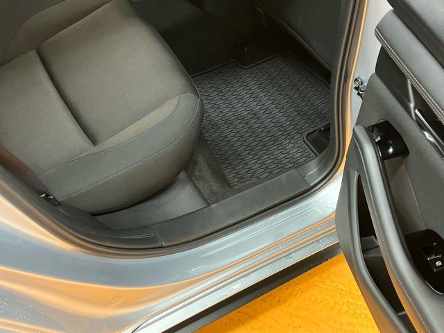 ＭＡＺＤＡ３ファストバック１５Ｓツーリングナビ／ＢＴ／ＴＶ／ＤＩＳＣ／全周囲カメラ／ステアスイッチ　前後ドラレコ　ＥＴＣ　１８インチアルミ　ＬＥＤ前ライト　スマートキー　ドライビングディスプレイ　自動追従クルコン　ＢＳＭ　衝突被害軽減ブレーキ（千葉県）の中古車