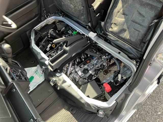 ハイゼットカーゴデラックス衝突被害軽減ブレーキ コーナーセンサー オートライト プライバシーガラス フロントパワーウィンドウ オーバーヘッドシェルフ スピーカー一体型AM・FMラジオ キーレスエントリー アイドリングストップ(千葉県)の中古車