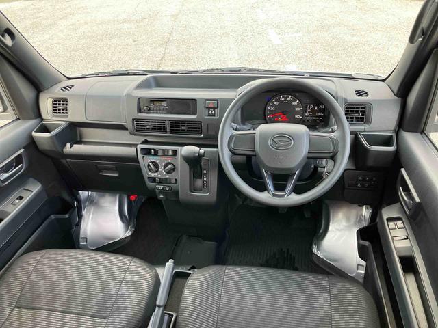 ハイゼットカーゴデラックス衝突被害軽減ブレーキ コーナーセンサー オートライト プライバシーガラス フロントパワーウィンドウ オーバーヘッドシェルフ スピーカー一体型AM・FMラジオ キーレスエントリー アイドリングストップ(千葉県)の中古車