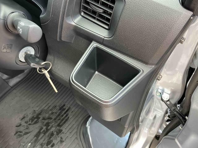 ハイゼットカーゴデラックス衝突被害軽減ブレーキ コーナーセンサー オートライト プライバシーガラス フロントパワーウィンドウ オーバーヘッドシェルフ スピーカー一体型AM・FMラジオ キーレスエントリー アイドリングストップ(千葉県)の中古車