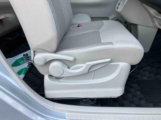 ムーヴL SAIIナビ/BT/TV/CD/DVD ETC コーナーポール 電動格納ドアミラー プライバシーガラス キーレスエントリー セキュリティアラーム 運転席シートリフター 横滑り防止装置 衝突被害軽減ブレーキ(千葉県)の中古車