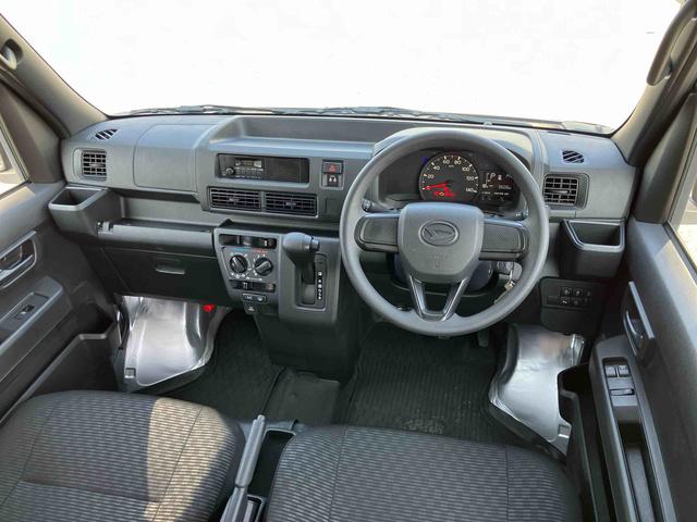 ハイゼットカーゴデラックスETC 衝突被害軽減ブレーキ コーナーセンサー オートライト プライバシーガラス フロントパワーウィンドウ オーバーヘッドシェルフ スピーカー一体型AM・FMラジオ キーレス アイドリングストップ(千葉県)の中古車