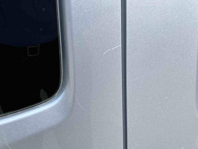 ハイゼットカーゴデラックスETC 衝突被害軽減ブレーキ コーナーセンサー オートライト プライバシーガラス フロントパワーウィンドウ オーバーヘッドシェルフ スピーカー一体型AM・FMラジオ キーレス アイドリングストップ(千葉県)の中古車