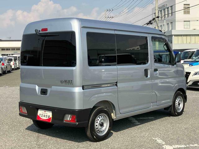 ハイゼットカーゴデラックスETC 衝突被害軽減ブレーキ コーナーセンサー オートライト プライバシーガラス フロントパワーウィンドウ オーバーヘッドシェルフ スピーカー一体型AM・FMラジオ キーレス アイドリングストップ(千葉県)の中古車