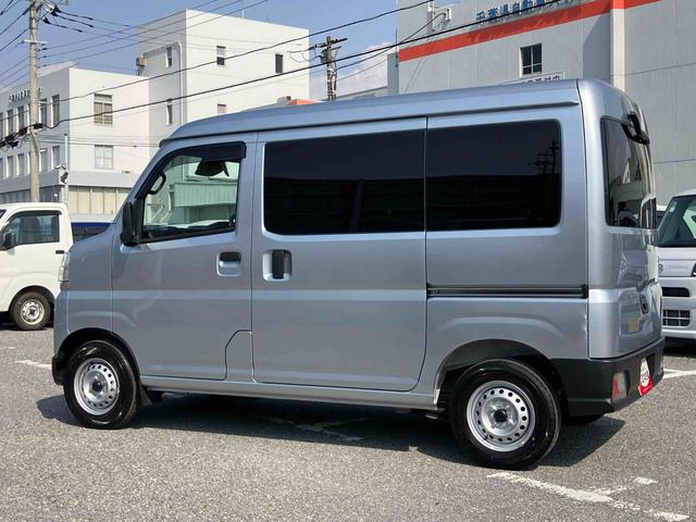 ハイゼットカーゴデラックスETC 衝突被害軽減ブレーキ コーナーセンサー オートライト プライバシーガラス フロントパワーウィンドウ オーバーヘッドシェルフ スピーカー一体型AM・FMラジオ キーレス アイドリングストップ(千葉県)の中古車