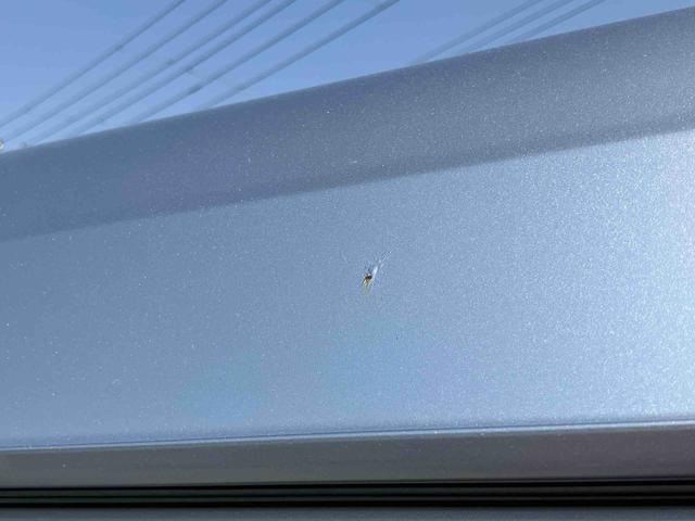 ハイゼットカーゴデラックスETC 衝突被害軽減ブレーキ コーナーセンサー オートライト プライバシーガラス フロントパワーウィンドウ オーバーヘッドシェルフ スピーカー一体型AM・FMラジオ キーレス アイドリングストップ(千葉県)の中古車