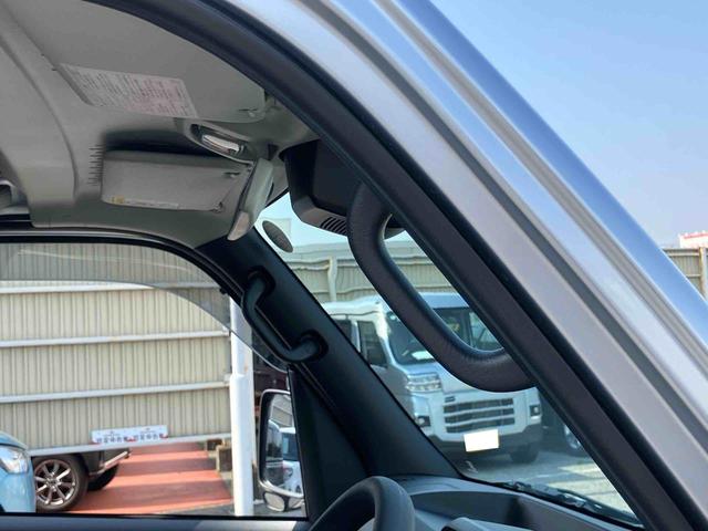ハイゼットカーゴデラックスETC 衝突被害軽減ブレーキ コーナーセンサー オートライト プライバシーガラス フロントパワーウィンドウ オーバーヘッドシェルフ スピーカー一体型AM・FMラジオ キーレス アイドリングストップ(千葉県)の中古車