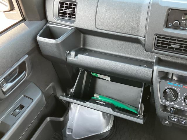 ハイゼットカーゴデラックスETC 衝突被害軽減ブレーキ コーナーセンサー オートライト プライバシーガラス フロントパワーウィンドウ オーバーヘッドシェルフ スピーカー一体型AM・FMラジオ キーレス アイドリングストップ(千葉県)の中古車