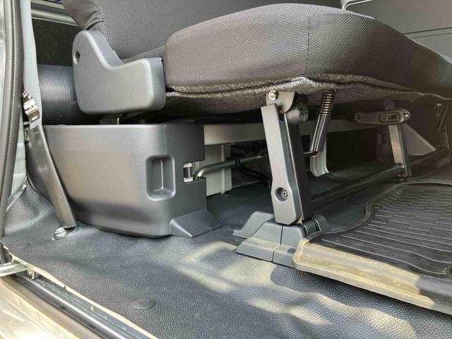 ハイゼットカーゴデラックスETC 衝突被害軽減ブレーキ コーナーセンサー オートライト プライバシーガラス フロントパワーウィンドウ オーバーヘッドシェルフ スピーカー一体型AM・FMラジオ キーレス アイドリングストップ(千葉県)の中古車