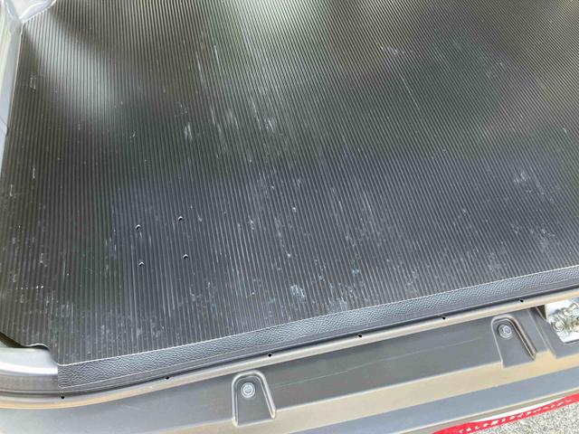 ハイゼットカーゴデラックスETC 衝突被害軽減ブレーキ コーナーセンサー オートライト プライバシーガラス フロントパワーウィンドウ オーバーヘッドシェルフ スピーカー一体型AM・FMラジオ キーレス アイドリングストップ(千葉県)の中古車