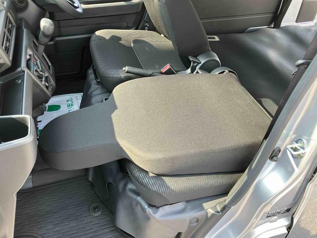 ハイゼットカーゴデラックスETC 衝突被害軽減ブレーキ コーナーセンサー オートライト プライバシーガラス フロントパワーウィンドウ オーバーヘッドシェルフ スピーカー一体型AM・FMラジオ キーレス アイドリングストップ(千葉県)の中古車