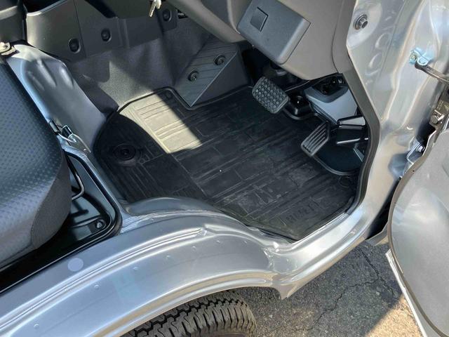 ハイゼットトラックスタンダード衝突被害軽減ブレーキ　コーナーセンサー　横滑り防止装置　オートライト　アイドリングストップ　スピーカー一体型ＡＭ／ＦＭラジオ　エアコン　パワステ　最大積載量３５０ｋｇ（千葉県）の中古車