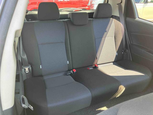 ヴィッツ１．３Ｆ　ＬＥＤエディションナビ／ＴＶ／ＤＶＤ／ＢＴ　ＥＴＣ　衝突軽減装置　ＬＥＤヘッドライト　オートライト　スマートキー　ボタンスタート　サイドレバー式駐車ブレーキ　アイドリングストップ　シートリフター　マニュアルエアコン（千葉県）の中古車