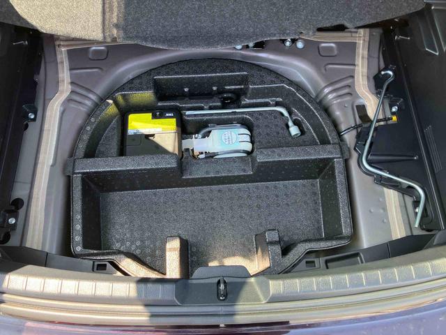 ヴィッツ１．３Ｆ　ＬＥＤエディションナビ／ＴＶ／ＤＶＤ／ＢＴ　ＥＴＣ　衝突軽減装置　ＬＥＤヘッドライト　オートライト　スマートキー　ボタンスタート　サイドレバー式駐車ブレーキ　アイドリングストップ　シートリフター　マニュアルエアコン（千葉県）の中古車