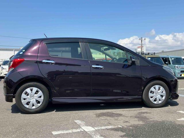 ヴィッツ１．３Ｆ　ＬＥＤエディションナビ／ＴＶ／ＤＶＤ／ＢＴ　ＥＴＣ　衝突軽減装置　ＬＥＤヘッドライト　オートライト　スマートキー　ボタンスタート　サイドレバー式駐車ブレーキ　アイドリングストップ　シートリフター　マニュアルエアコン（千葉県）の中古車