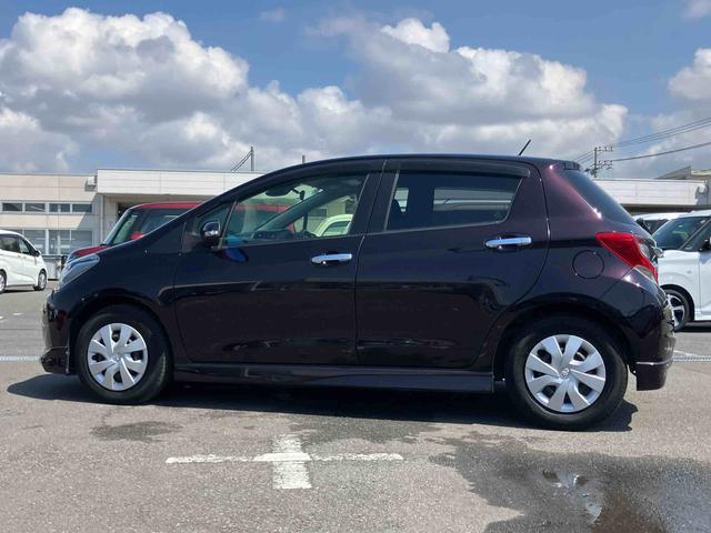 ヴィッツ１．３Ｆ　ＬＥＤエディションナビ／ＴＶ／ＤＶＤ／ＢＴ　ＥＴＣ　衝突軽減装置　ＬＥＤヘッドライト　オートライト　スマートキー　ボタンスタート　サイドレバー式駐車ブレーキ　アイドリングストップ　シートリフター　マニュアルエアコン（千葉県）の中古車