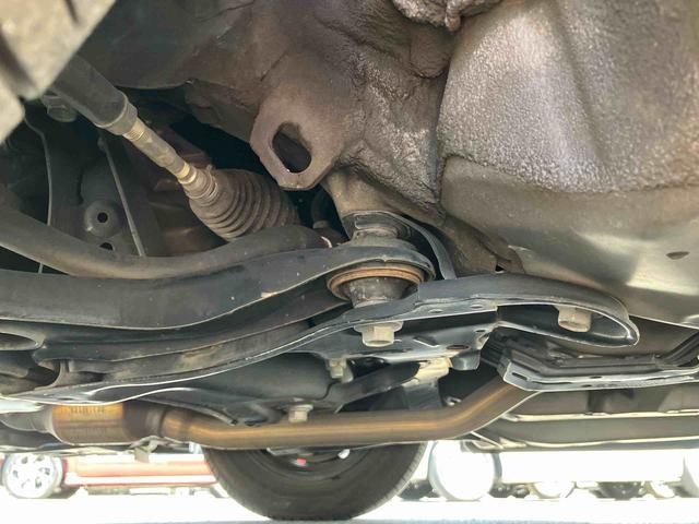 ヴィッツ１．３Ｆ　ＬＥＤエディションナビ／ＴＶ／ＤＶＤ／ＢＴ　ＥＴＣ　衝突軽減装置　ＬＥＤヘッドライト　オートライト　スマートキー　ボタンスタート　サイドレバー式駐車ブレーキ　アイドリングストップ　シートリフター　マニュアルエアコン（千葉県）の中古車