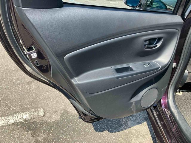 ヴィッツ１．３Ｆ　ＬＥＤエディションナビ／ＴＶ／ＤＶＤ／ＢＴ　ＥＴＣ　衝突軽減装置　ＬＥＤヘッドライト　オートライト　スマートキー　ボタンスタート　サイドレバー式駐車ブレーキ　アイドリングストップ　シートリフター　マニュアルエアコン（千葉県）の中古車