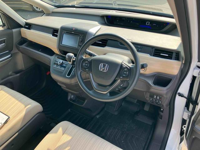 フリードＧ・ホンダセンシングディスプレイオーディオ／ワンセグ／ＣＤ／ＢＴ／ＵＳＢ　バックカメラ　ＥＴＣ　ホンダセンシング　全車速追従クルコン　オートライト　両側Ｐスライドドア　オートエアコン　トップシェイドガラス　ステアリモコン（千葉県）の中古車