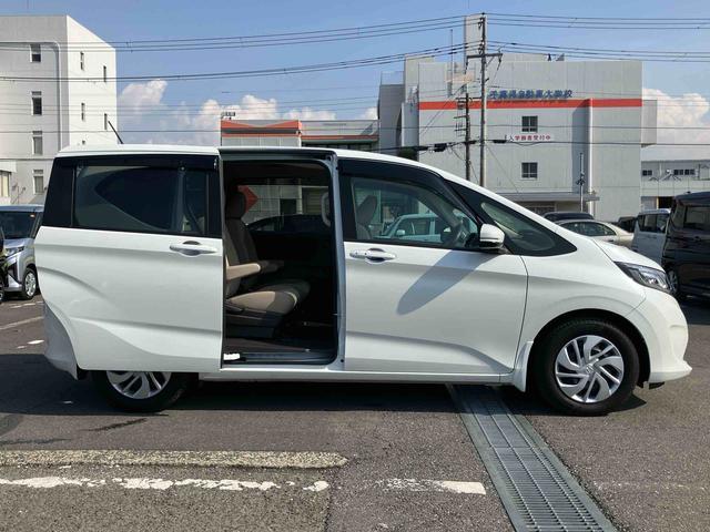 フリードＧ・ホンダセンシングディスプレイオーディオ／ワンセグ／ＣＤ／ＢＴ／ＵＳＢ　バックカメラ　ＥＴＣ　ホンダセンシング　全車速追従クルコン　オートライト　両側Ｐスライドドア　オートエアコン　トップシェイドガラス　ステアリモコン（千葉県）の中古車