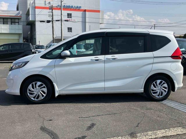 フリードＧ・ホンダセンシングディスプレイオーディオ／ワンセグ／ＣＤ／ＢＴ／ＵＳＢ　バックカメラ　ＥＴＣ　ホンダセンシング　全車速追従クルコン　オートライト　両側Ｐスライドドア　オートエアコン　トップシェイドガラス　ステアリモコン（千葉県）の中古車