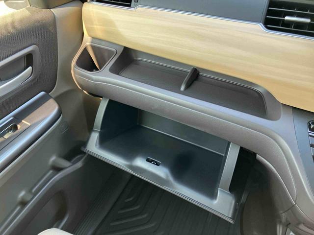 フリードＧ・ホンダセンシングディスプレイオーディオ／ワンセグ／ＣＤ／ＢＴ／ＵＳＢ　バックカメラ　ＥＴＣ　ホンダセンシング　全車速追従クルコン　オートライト　両側Ｐスライドドア　オートエアコン　トップシェイドガラス　ステアリモコン（千葉県）の中古車