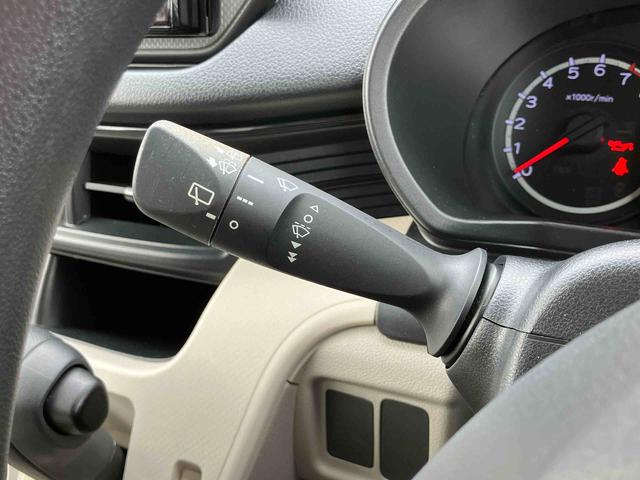 ムーヴＬＣＤ／ＵＳＢチューナー　電動格納ドアミラー　自発光式メーター　プライバシーガラス　キーレスエントリー　セキュリティアラーム　横滑り防止装置　アイドリングストップ（千葉県）の中古車